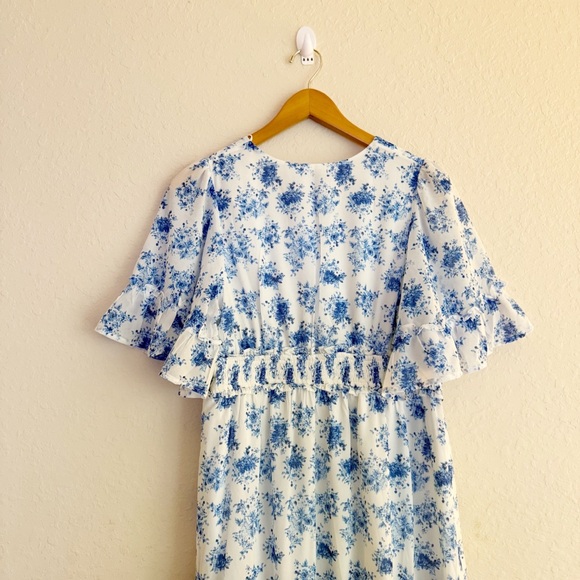 Baltic Born Iris Tiered Blue White Floral Maxi Dress Size Small - Picture 6 of 7